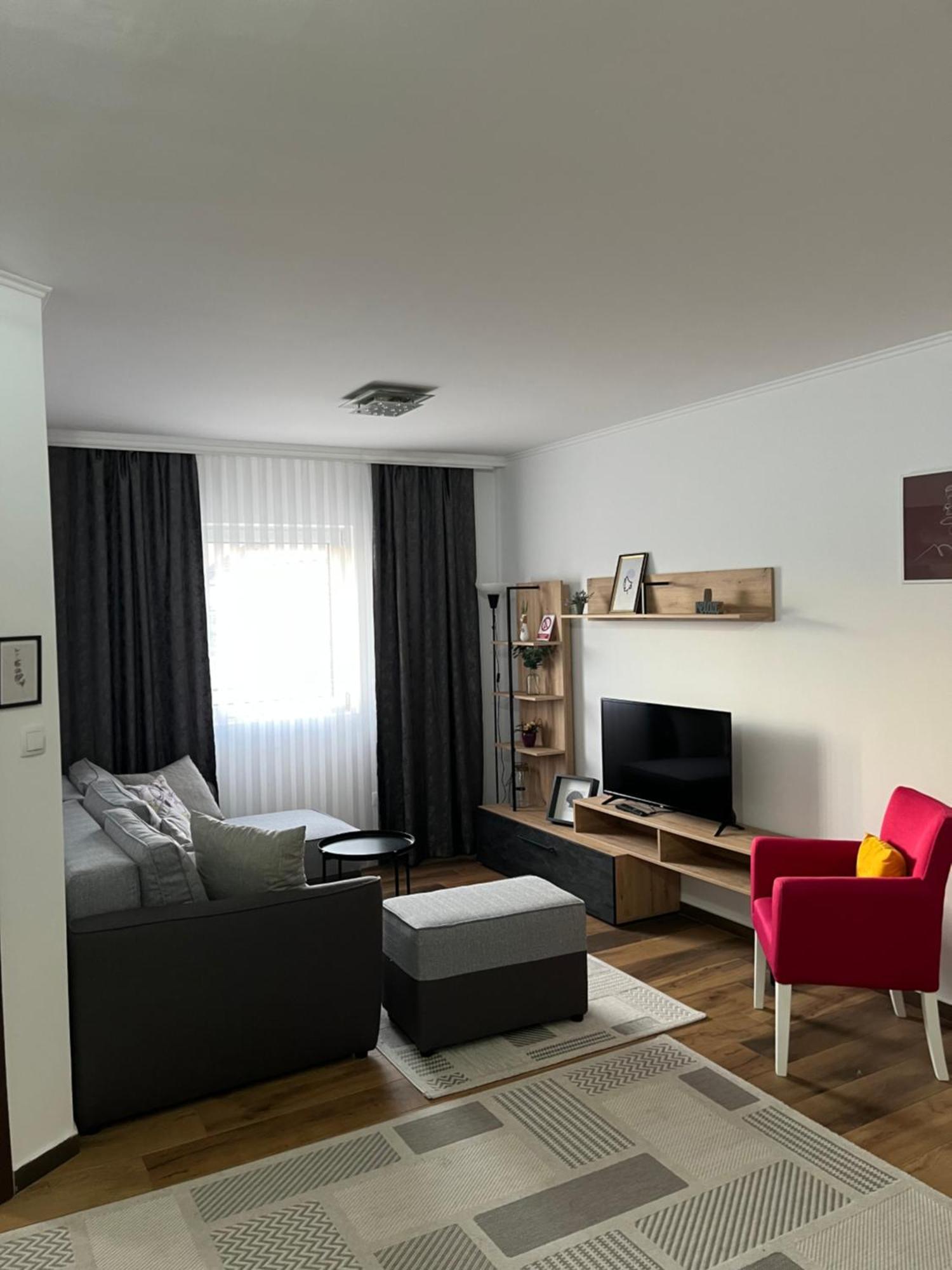 Airport Sky Apartments Lux Belgrade Exterior photo